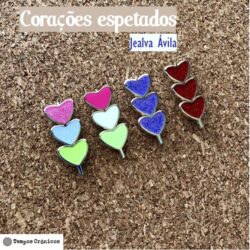 Corações espetados
